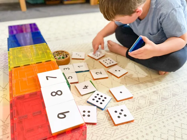 Learn & Grow magnetklotside lisakomplekt "Numbrid", 40 osa – pilt 4