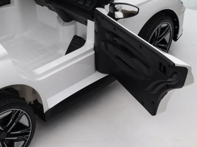 Audi RS e-tron GT elektriauto 12 V – pilt 14