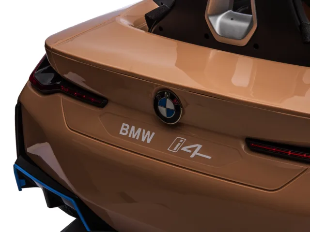 BMW i4 elektriauto 12 V – pilt 6